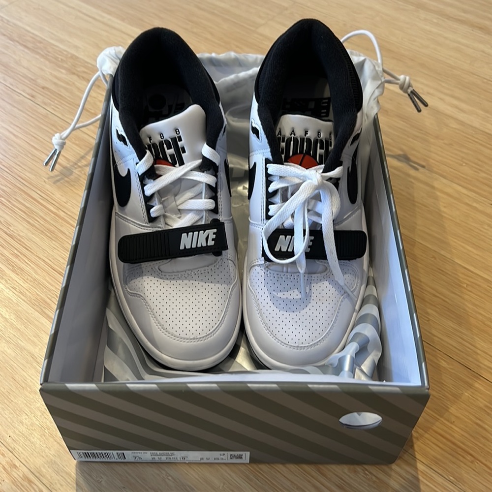 NEW/NEVER WORN NIKE X BILLIE EILISH AAF88 SP Womens 9